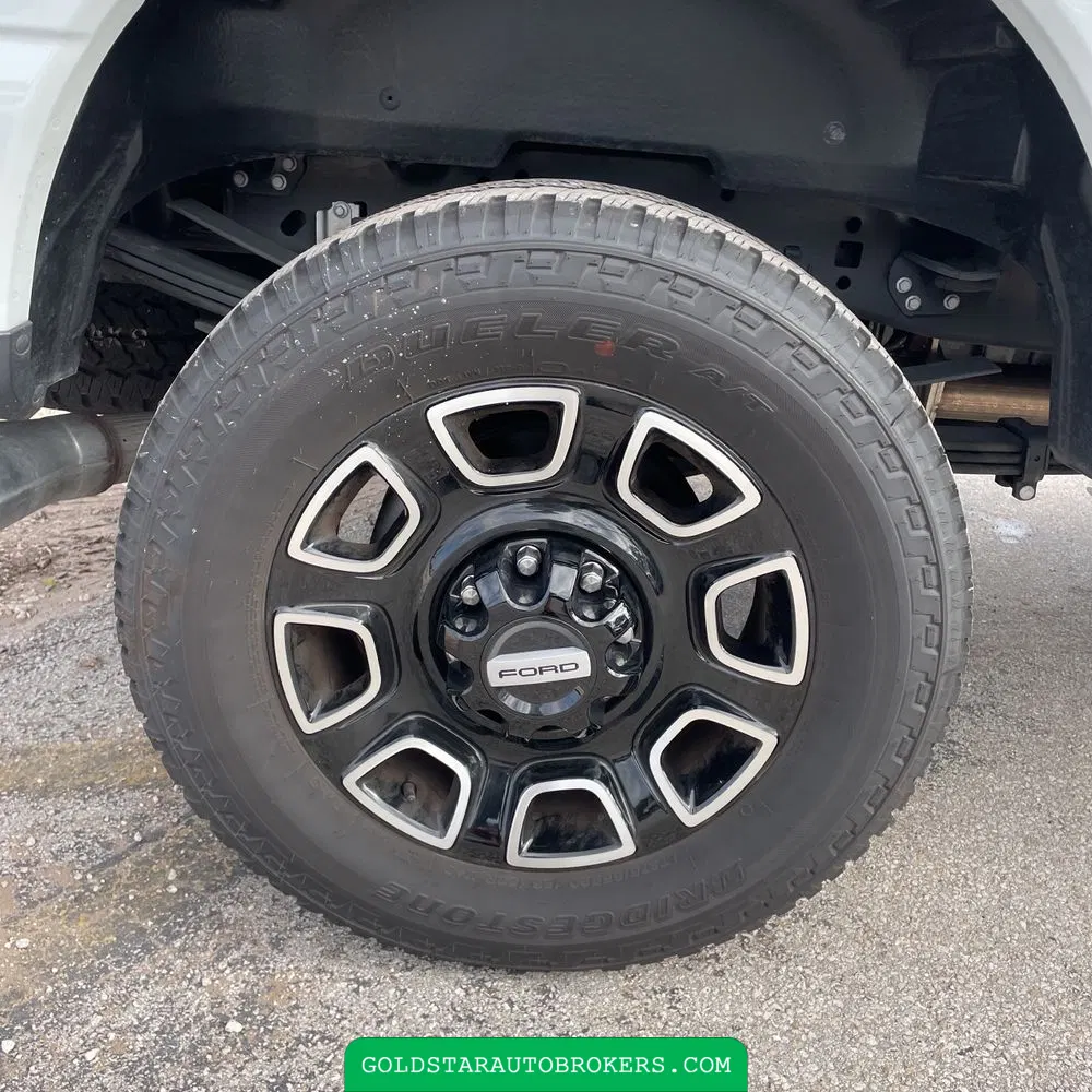 2025 Ford F-350 Super Duty Platinum