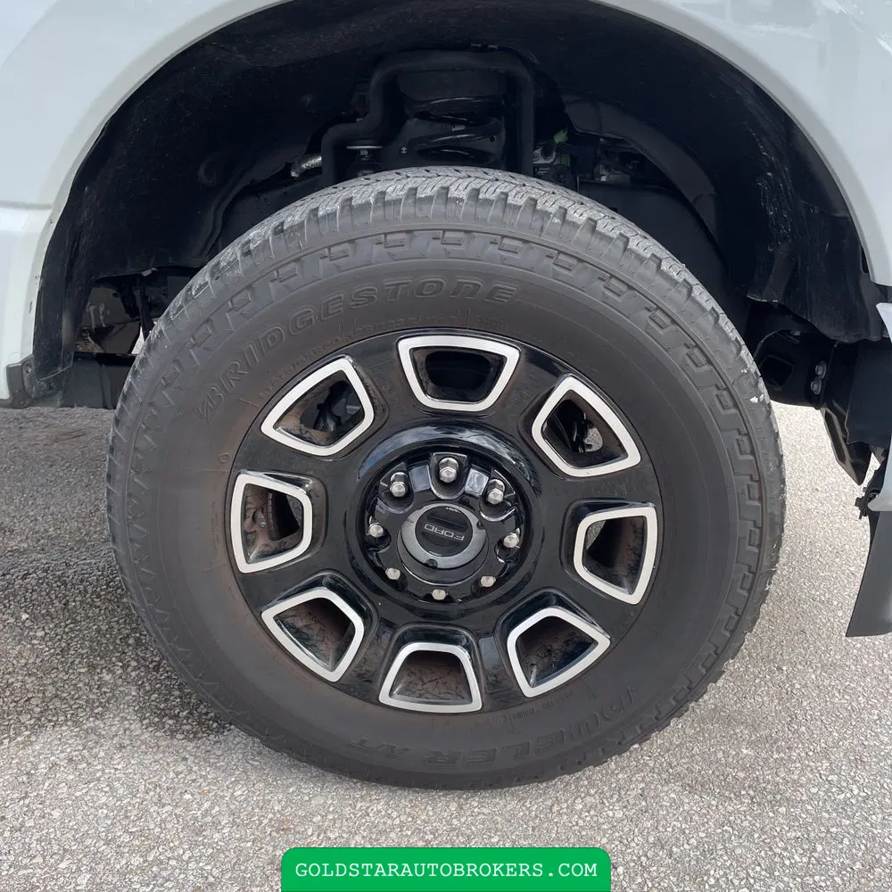 2025 Ford F-350 Super Duty Platinum