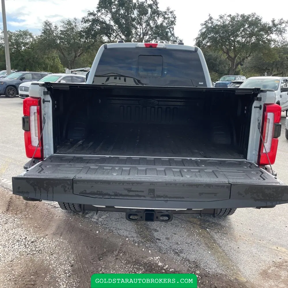 2025 Ford F-350 Super Duty Platinum