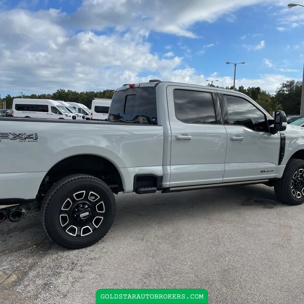 2025 Ford F-350 Super Duty Platinum