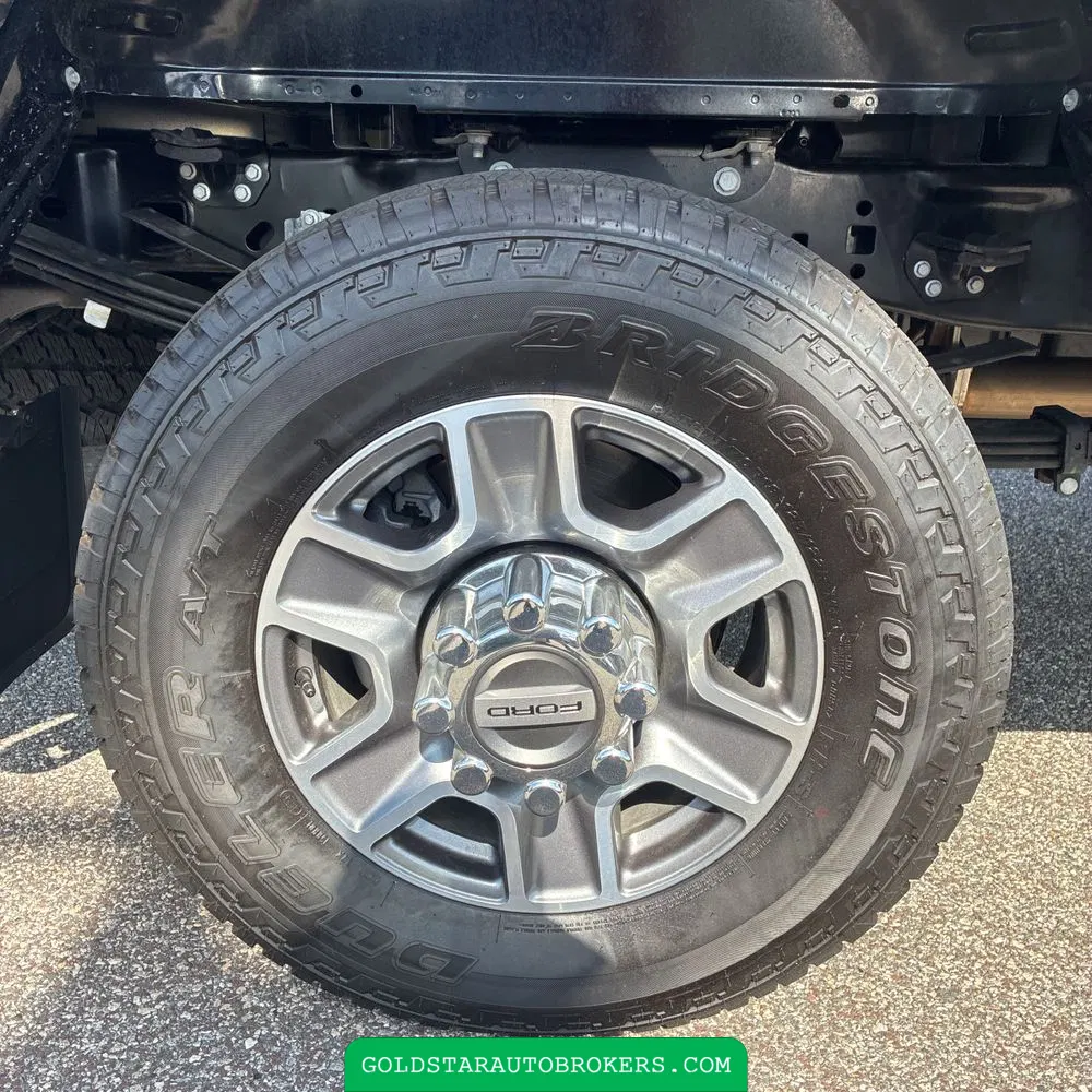 2025 Ford F350 S/D Lariat