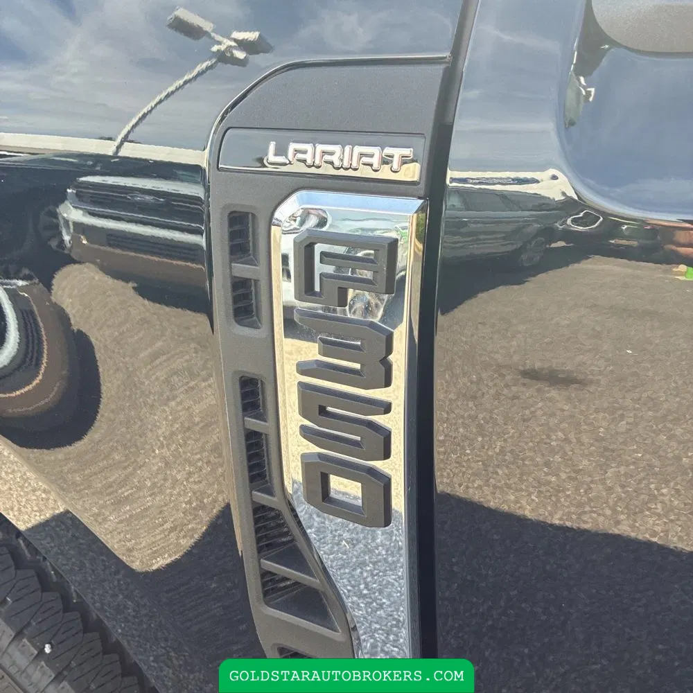 2025 Ford F350 S/D Lariat