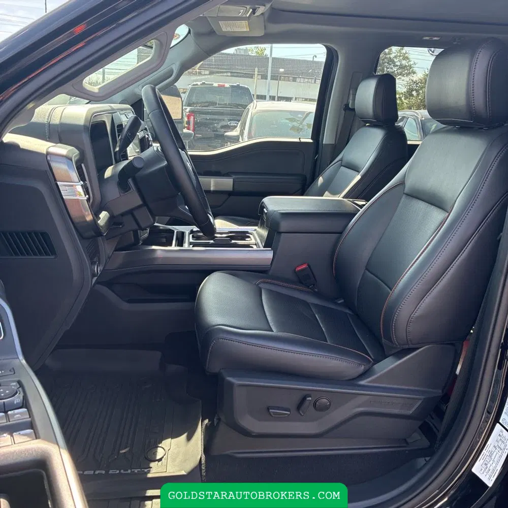 2025 Ford F350 S/D Lariat