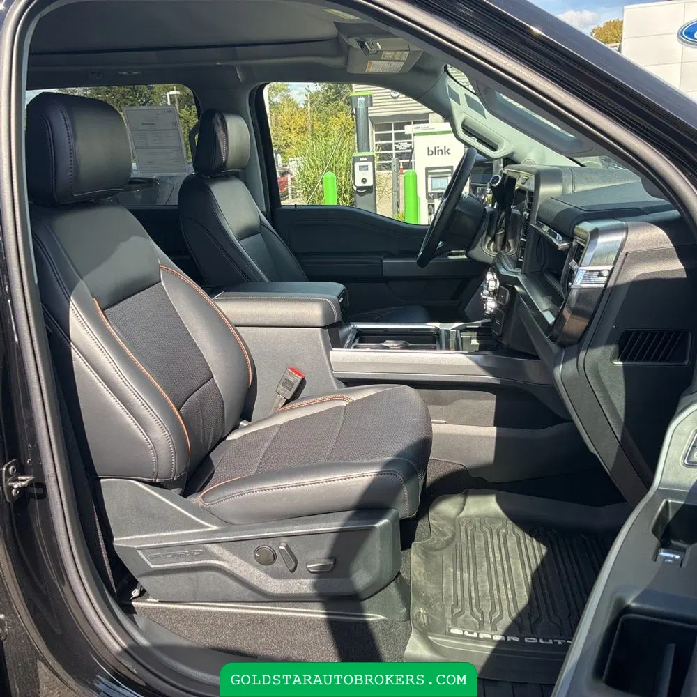 2025 Ford F350 S/D Lariat