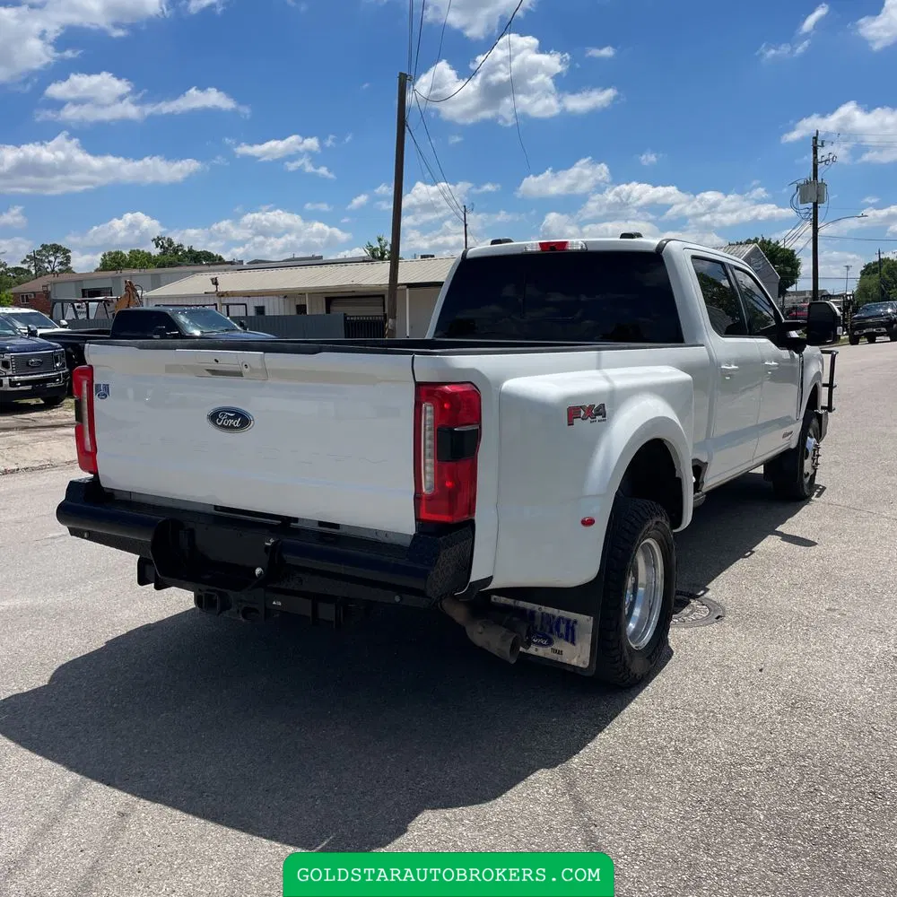 2023 Ford F-350 Super Duty Lariat