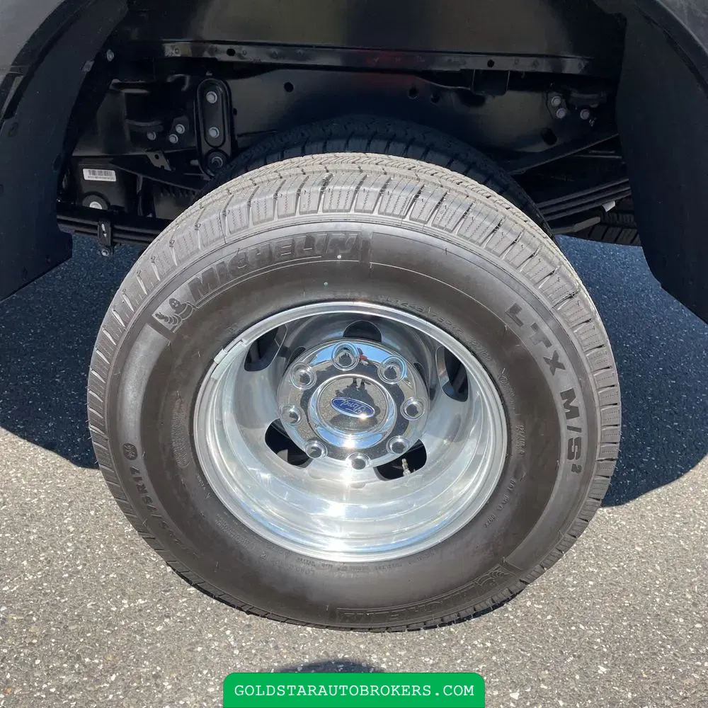 2025 Ford F-350 Super Duty XL