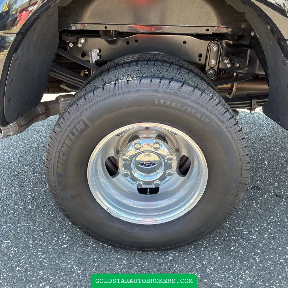 2025 Ford F-350 Super Duty XL