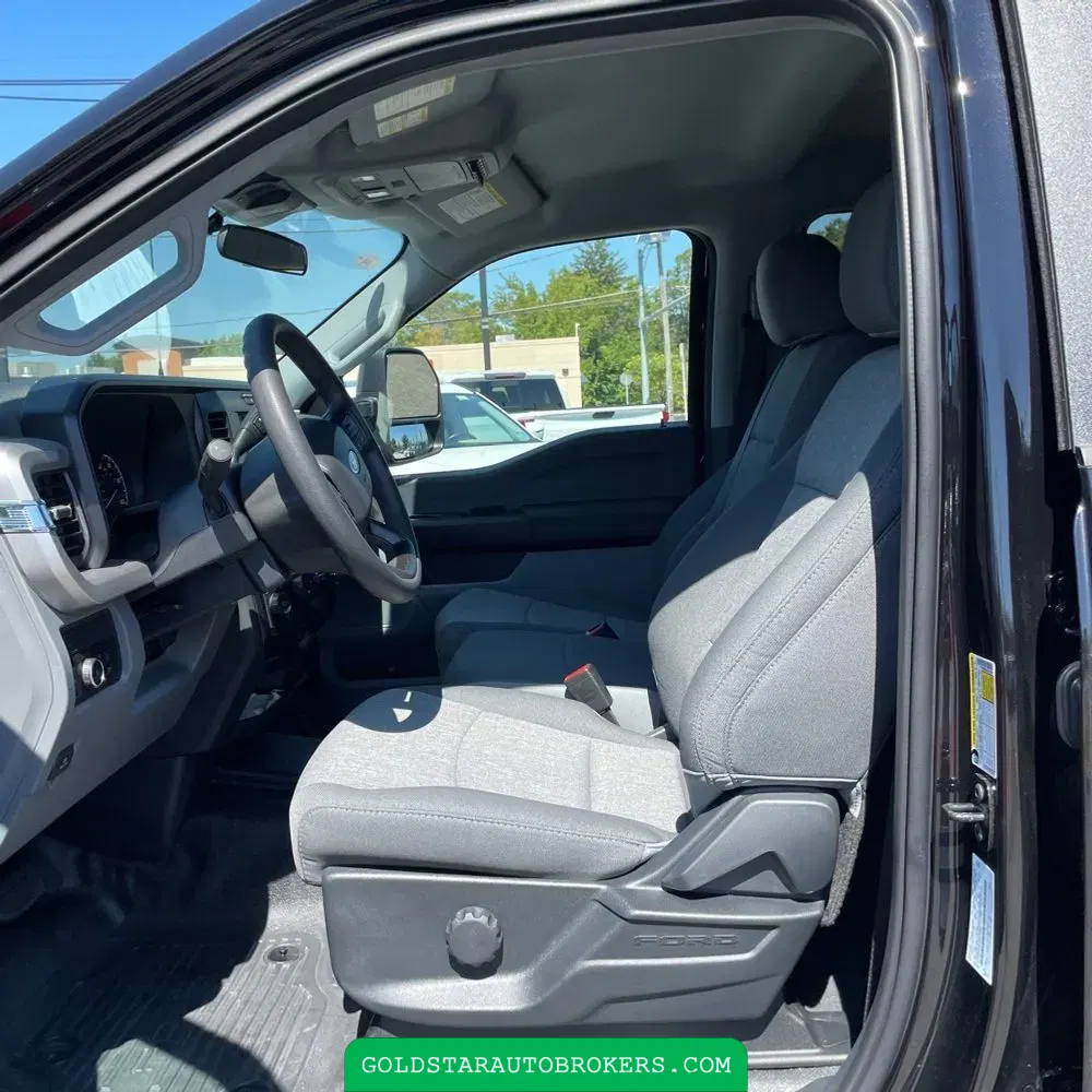 2025 Ford F-350 Super Duty XL