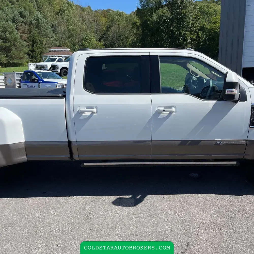 2022 Ford F-350 Super Duty Lariat