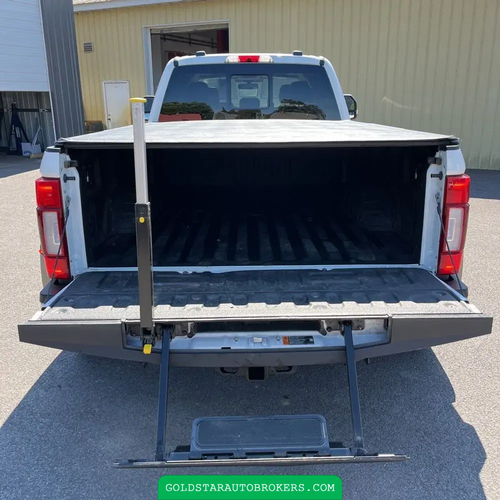 2022 Ford F-350 Super Duty Lariat