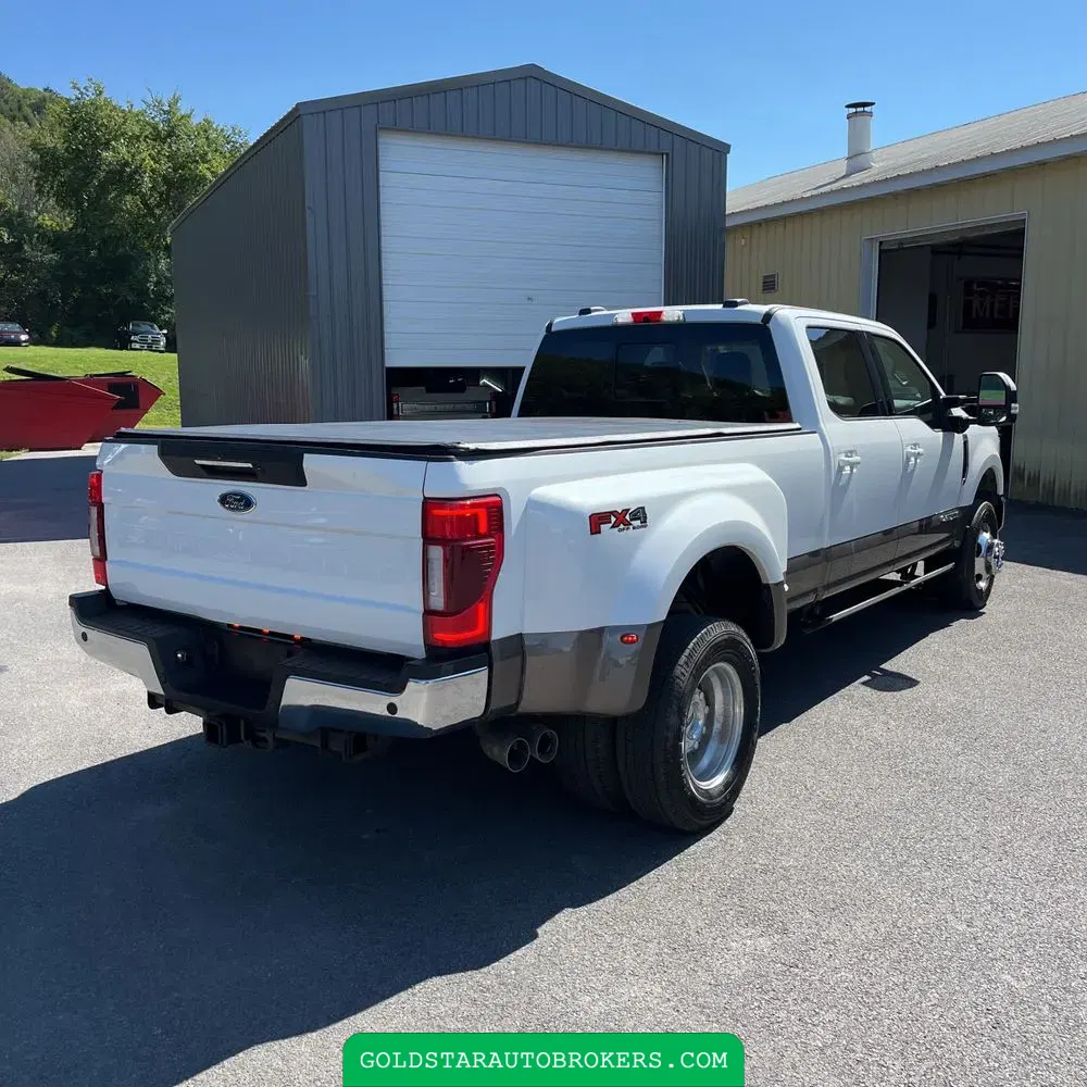2022 Ford F-350 Super Duty Lariat