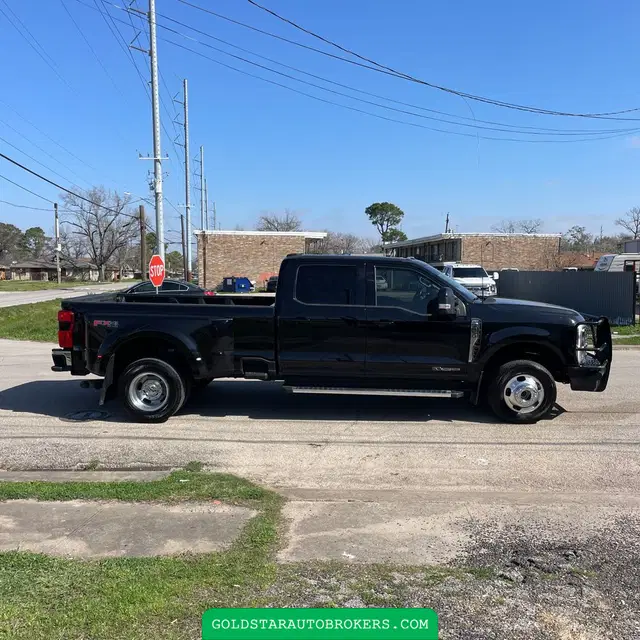 2023 Ford F-350 Super Duty Lariat