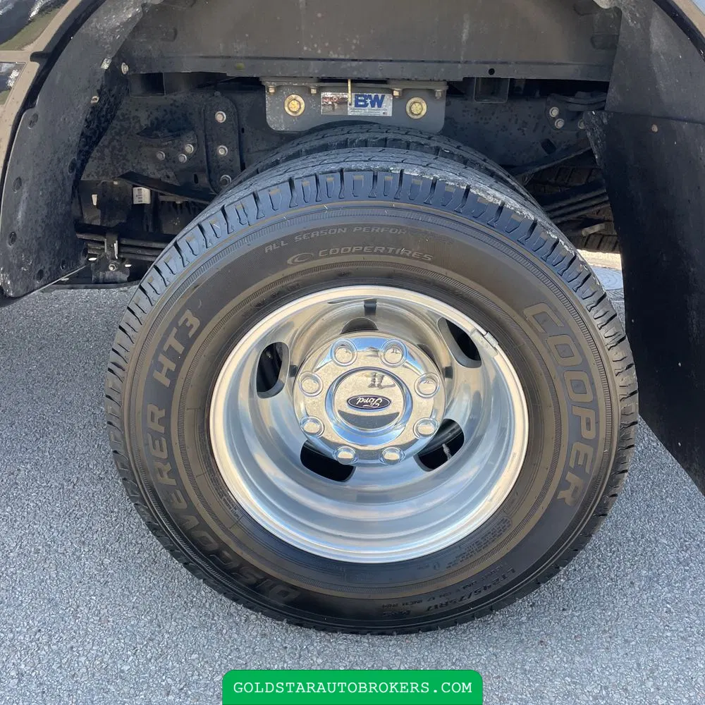 2023 Ford F-350 Super Duty Lariat