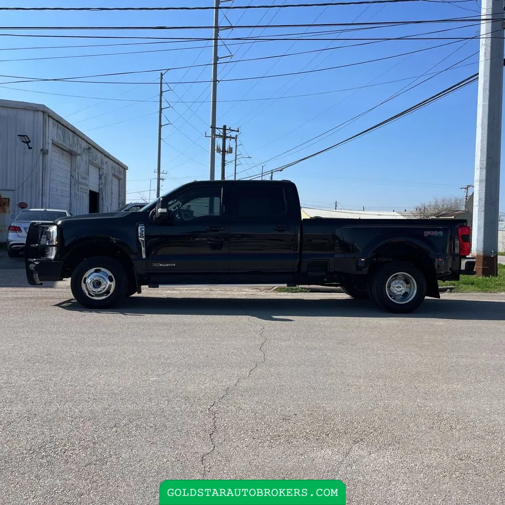 2023 Ford F-350 Super Duty Lariat