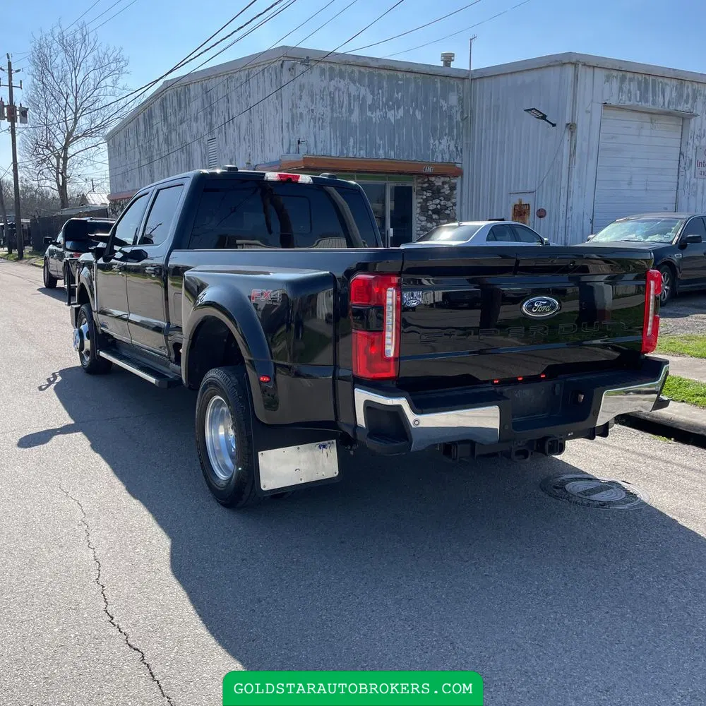 2023 Ford F-350 Super Duty Lariat
