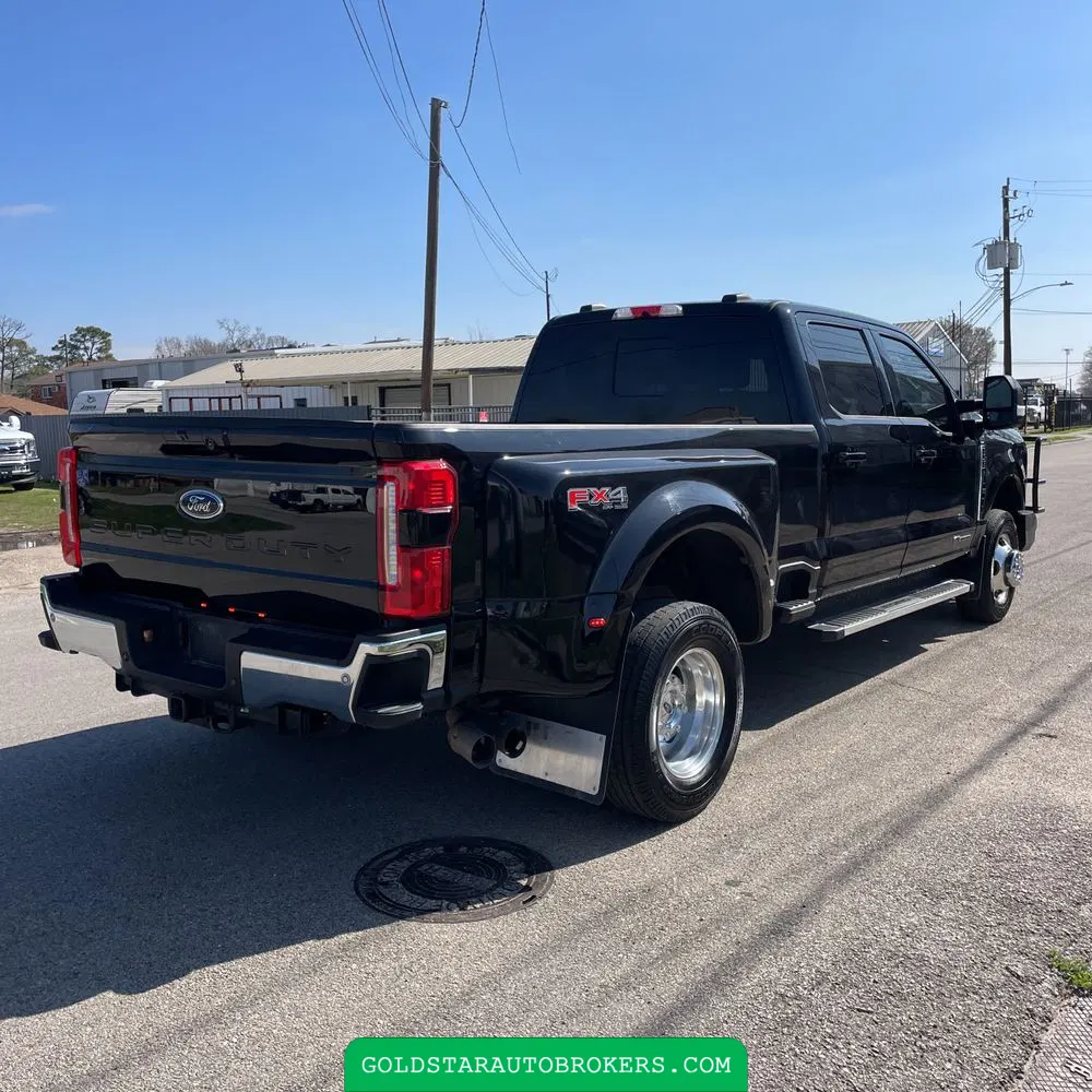 2023 Ford F-350 Super Duty Lariat