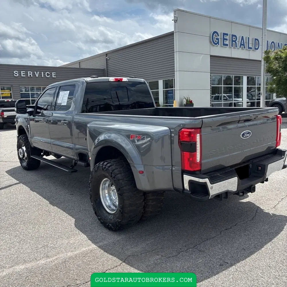 2024 Ford F-350 Super Duty Lariat