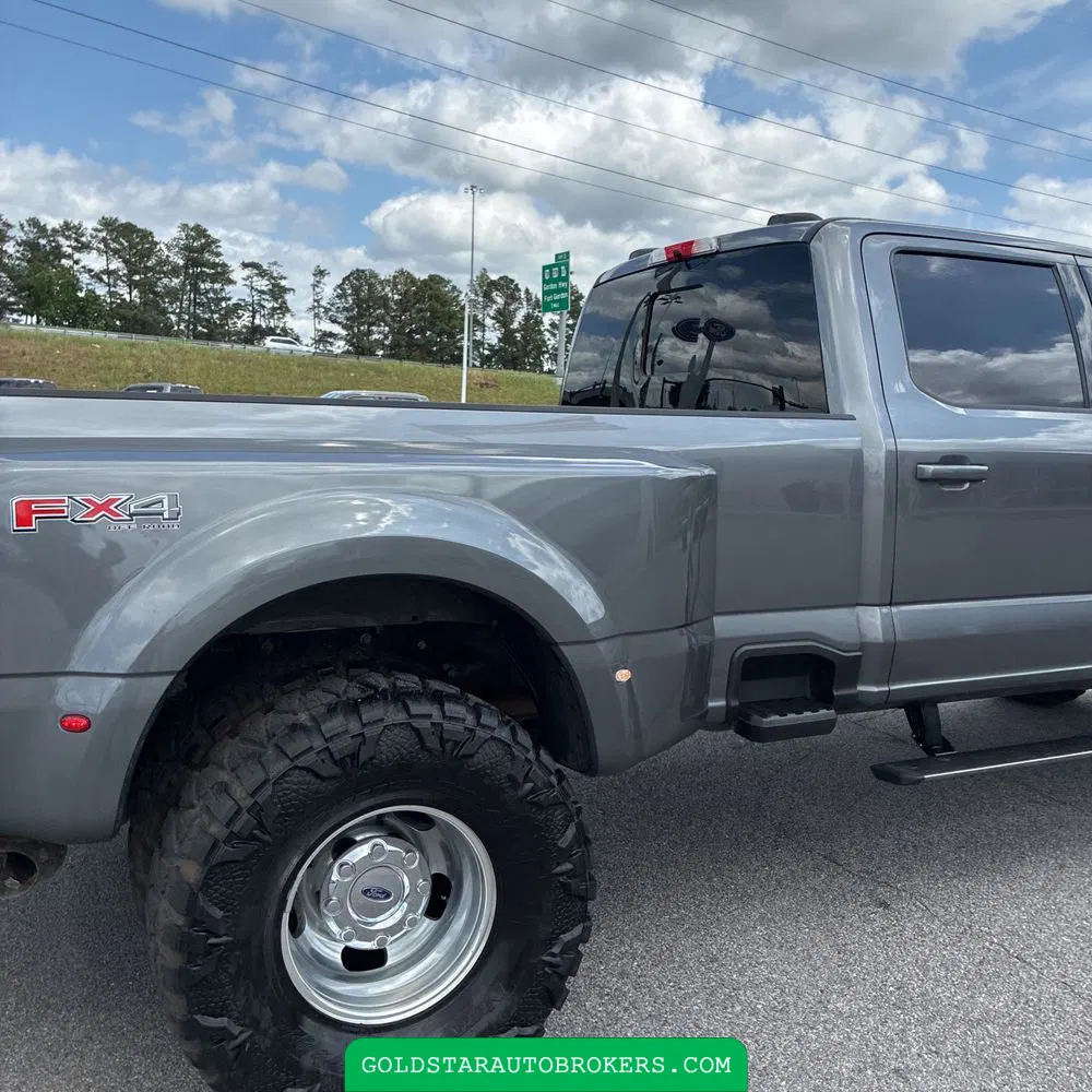 2024 Ford F-350 Super Duty Lariat