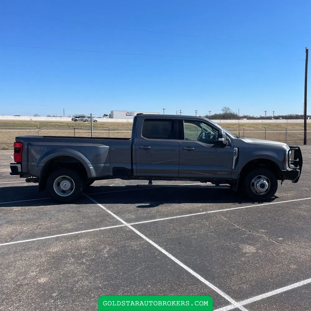 2023 Ford F-350 Super Duty Lariat
