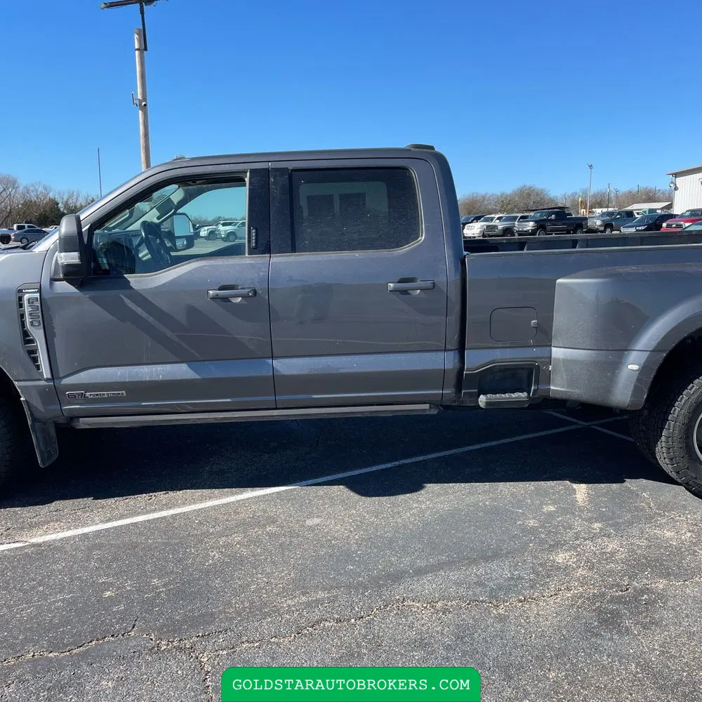 2023 Ford F-350 Super Duty Lariat