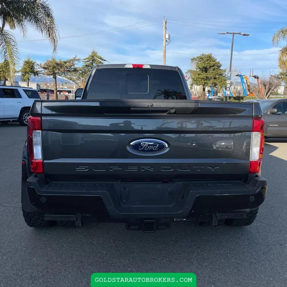 2019 Ford F-350 Super Duty Lariat