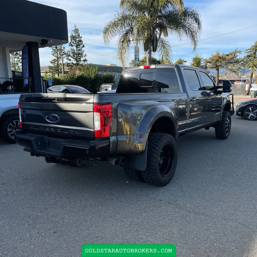 2019 Ford F-350 Super Duty Lariat