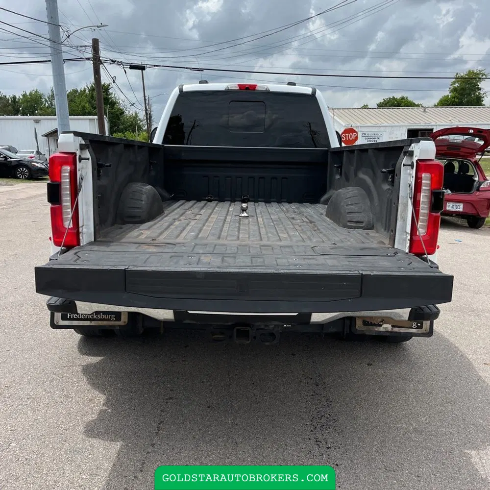 2023 Ford F-350 Super Duty Lariat
