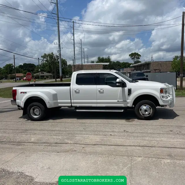 2022 Ford F-350 Super Duty Lariat