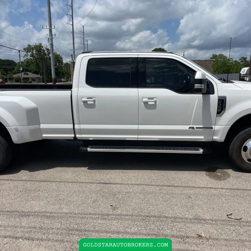 2022 Ford F-350 Super Duty Lariat