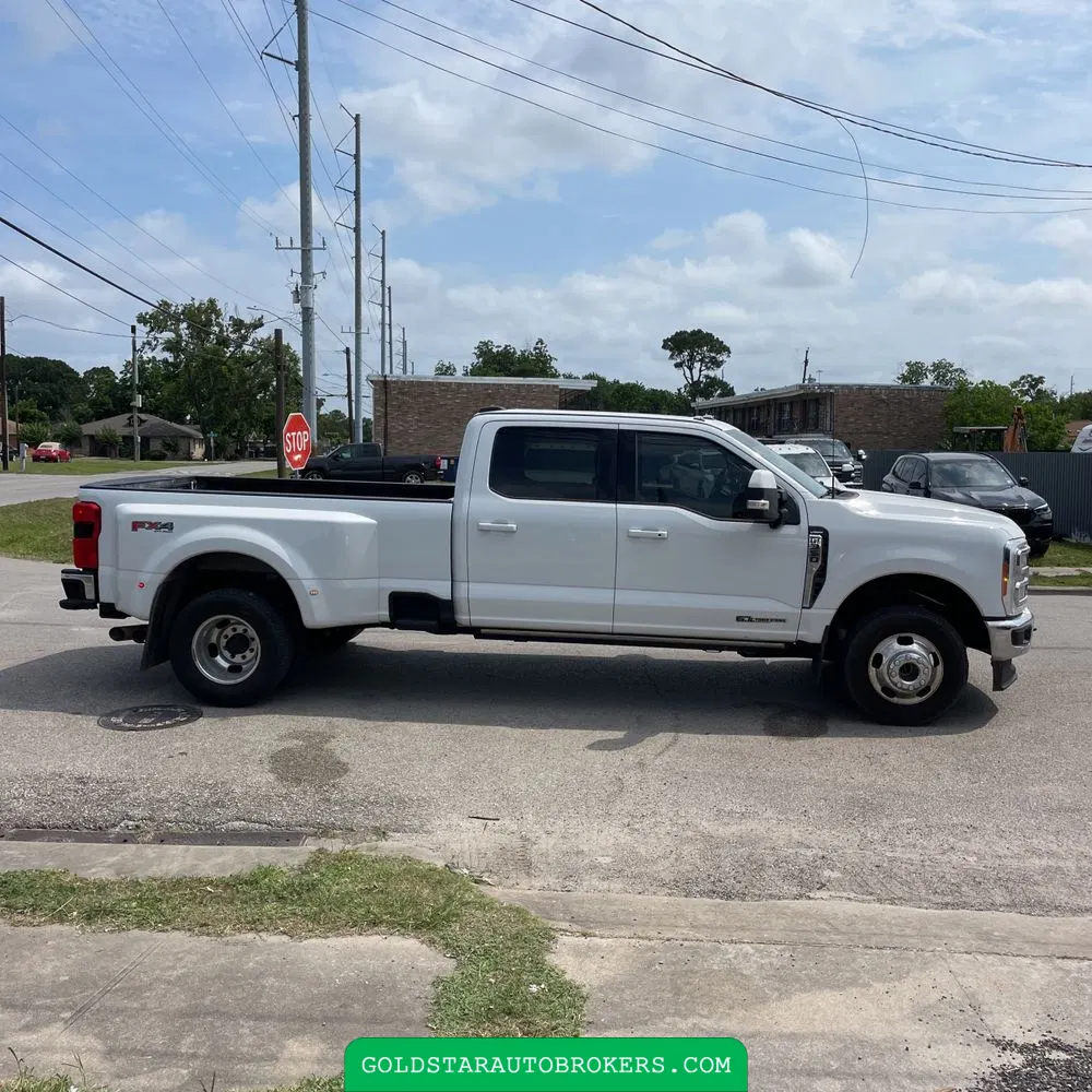 2023 Ford F-350 Super Duty Lariat