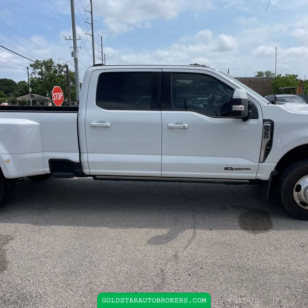 2023 Ford F-350 Super Duty Lariat