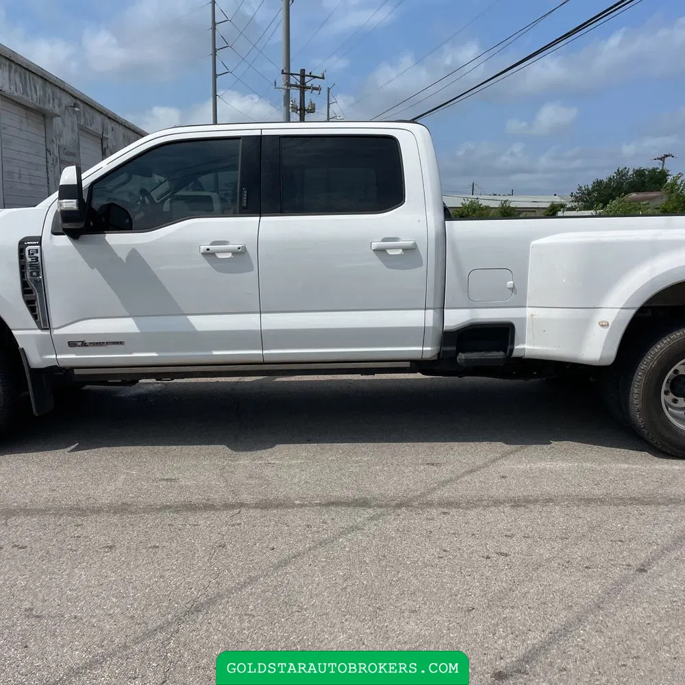 2023 Ford F-350 Super Duty Lariat