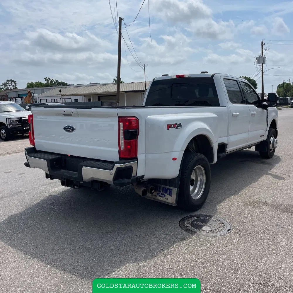 2023 Ford F-350 Super Duty Lariat