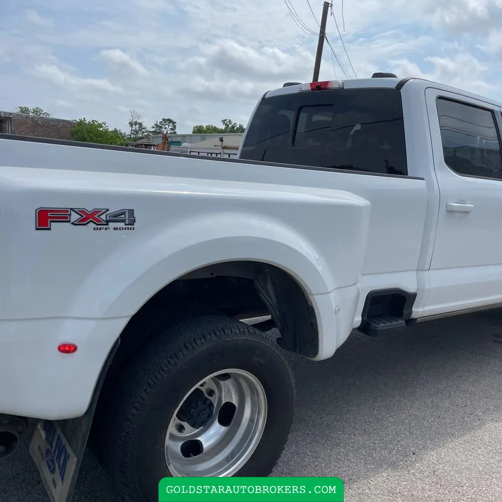 2023 Ford F-350 Super Duty Lariat