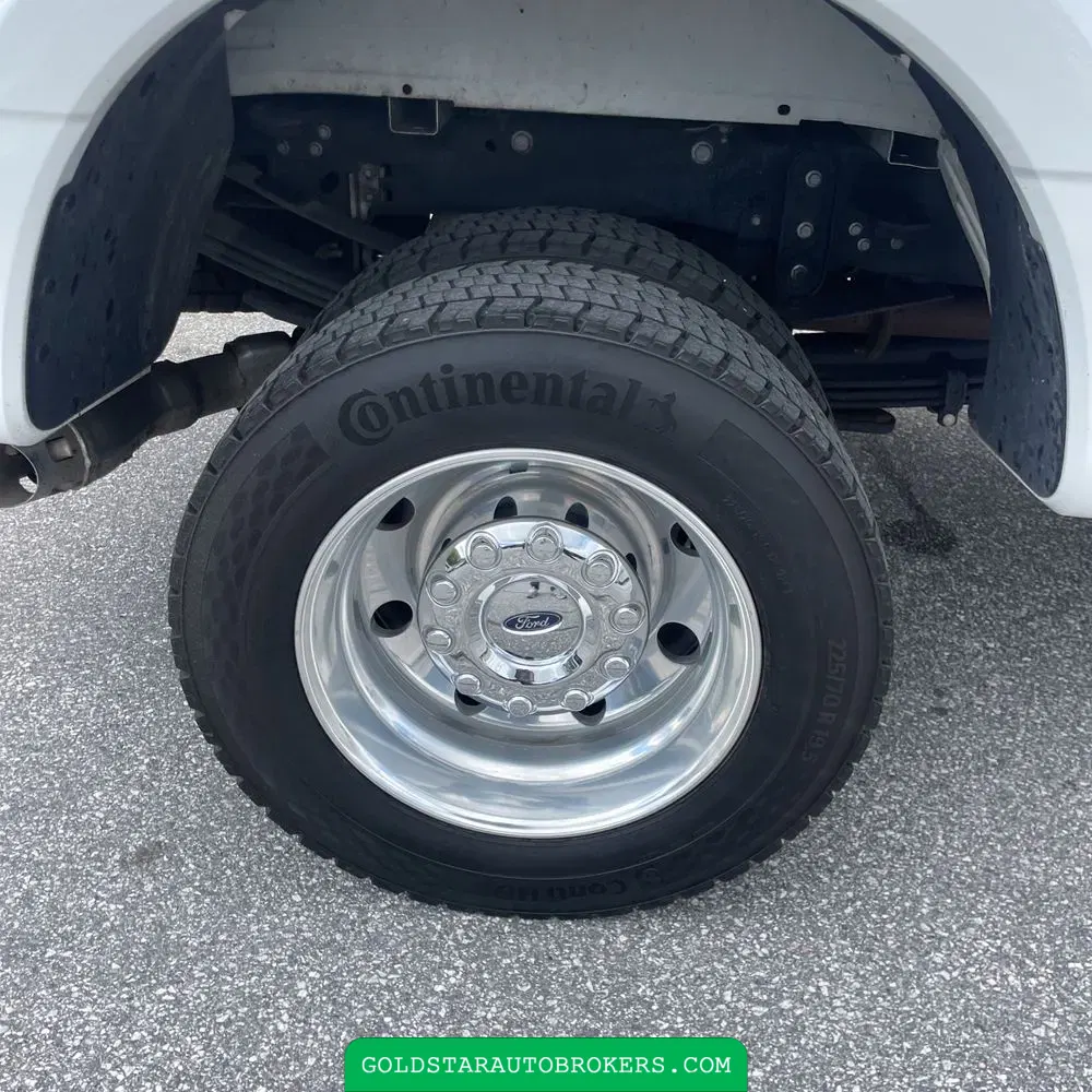 2024 Ford F-450 Super Duty Platinum