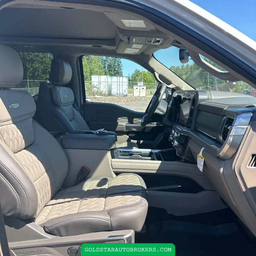 2025 Ford F-450 Super Duty Platinum