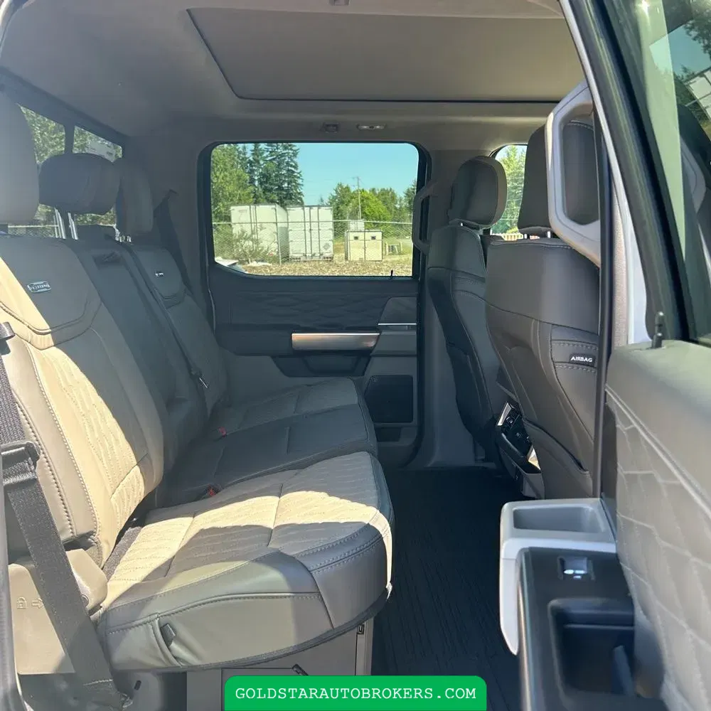 2025 Ford F-450 Super Duty Platinum