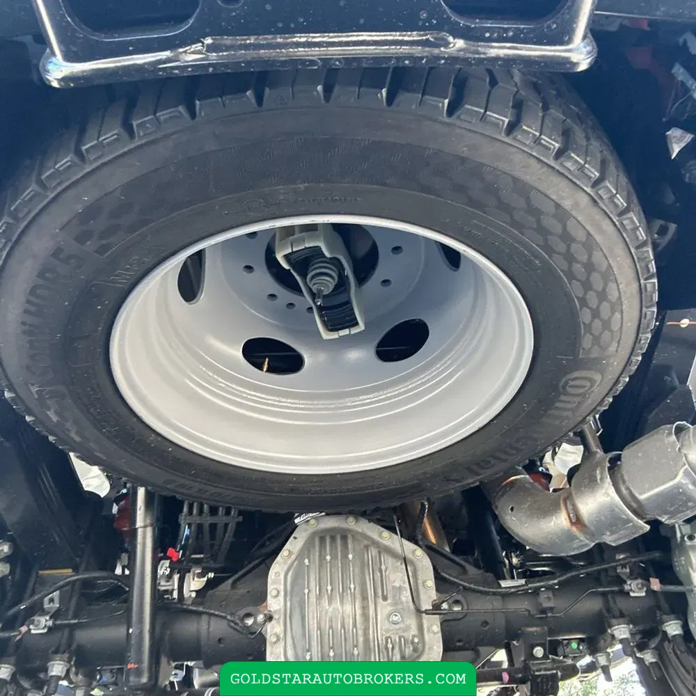 2025 Ford F-450 Super Duty Platinum