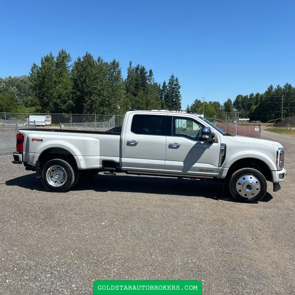 2025 Ford F-450 Super Duty Platinum