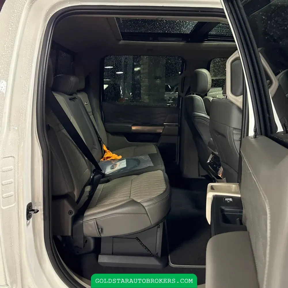 2025 Ford F-450 Super Duty Platinum