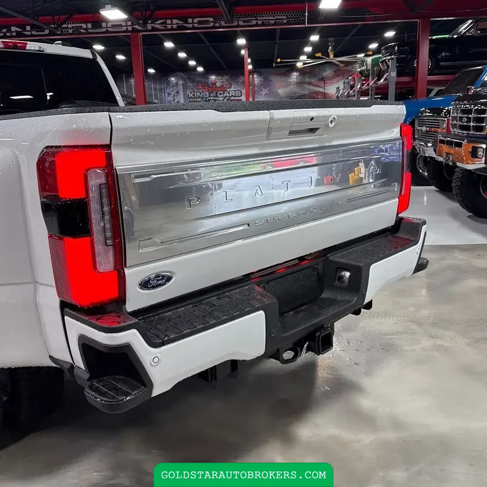 2025 Ford F-450 Super Duty Platinum
