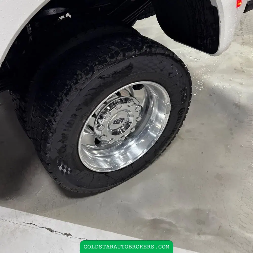 2025 Ford F-450 Super Duty Platinum