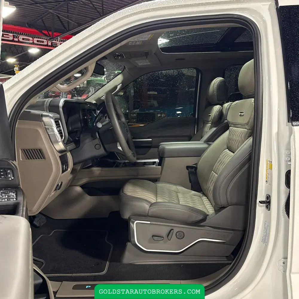 2025 Ford F-450 Super Duty Platinum