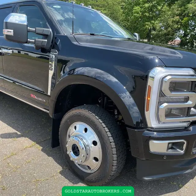 2025 Ford F-450 Super Duty Platinum