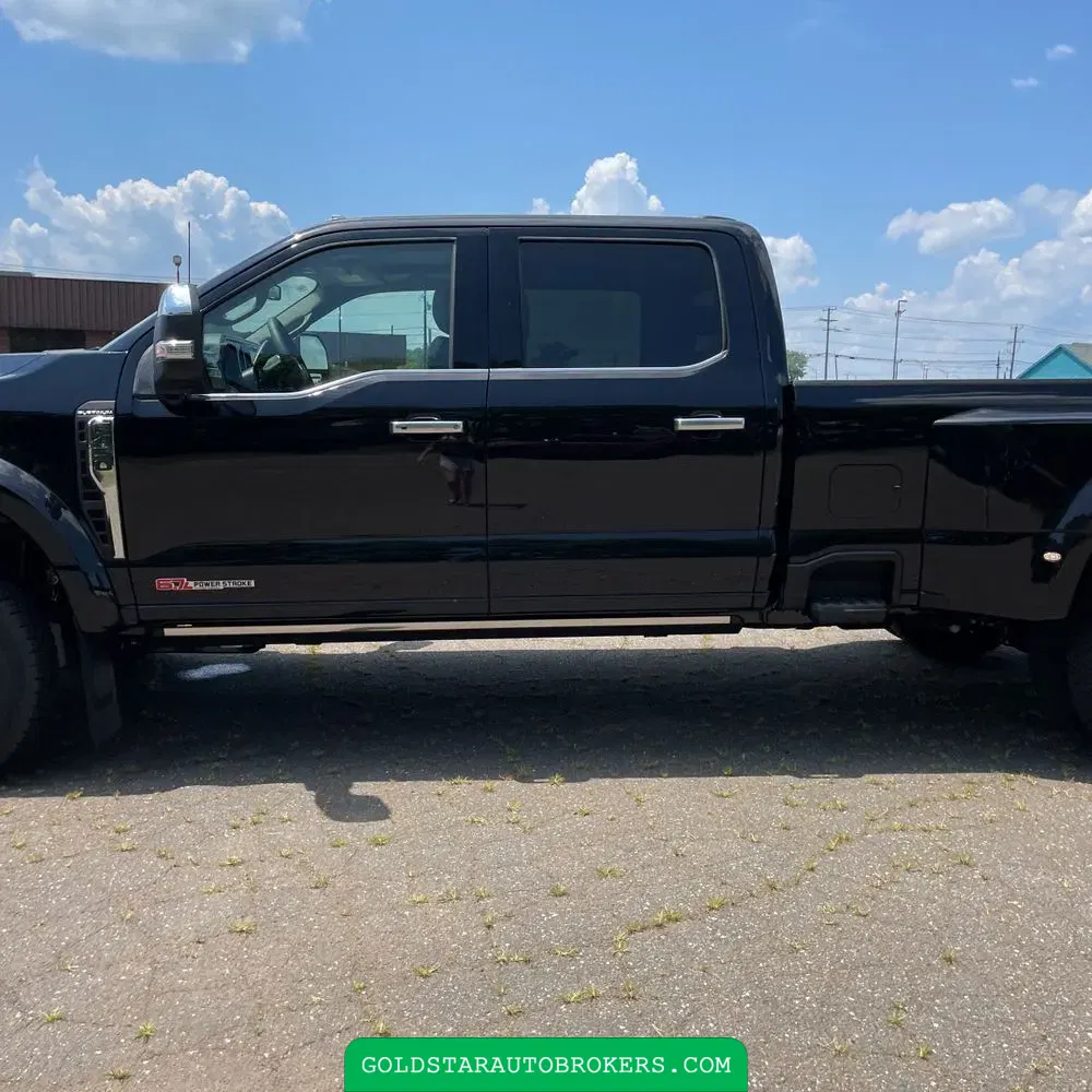 2025 Ford F-450 Super Duty Platinum
