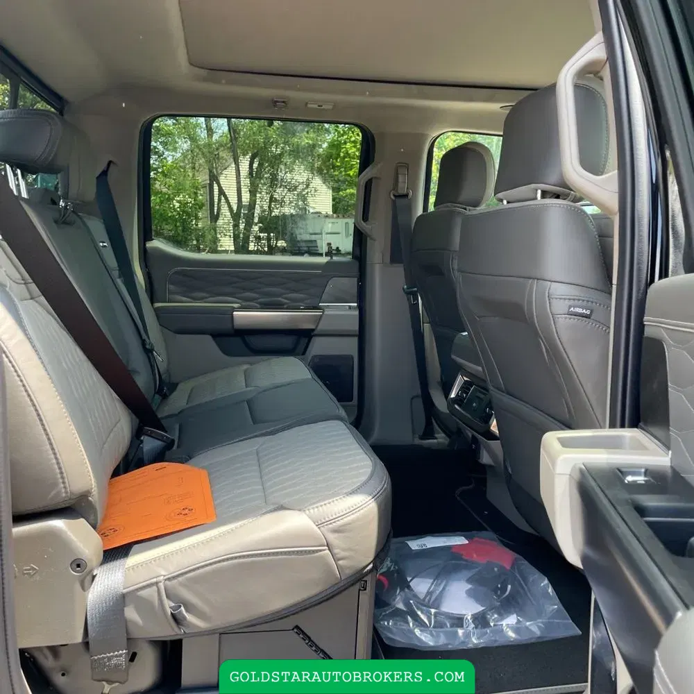2025 Ford F-450 Super Duty Platinum