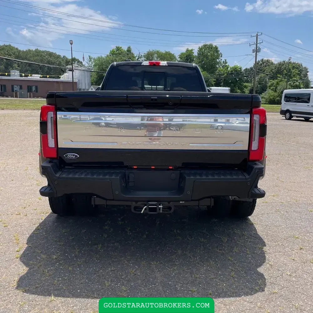 2025 Ford F-450 Super Duty Platinum