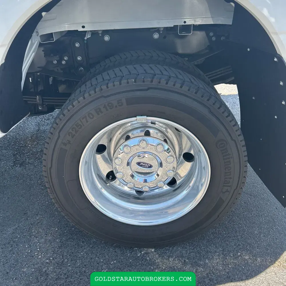 2023 Ford F-450 Super Duty Platinum
