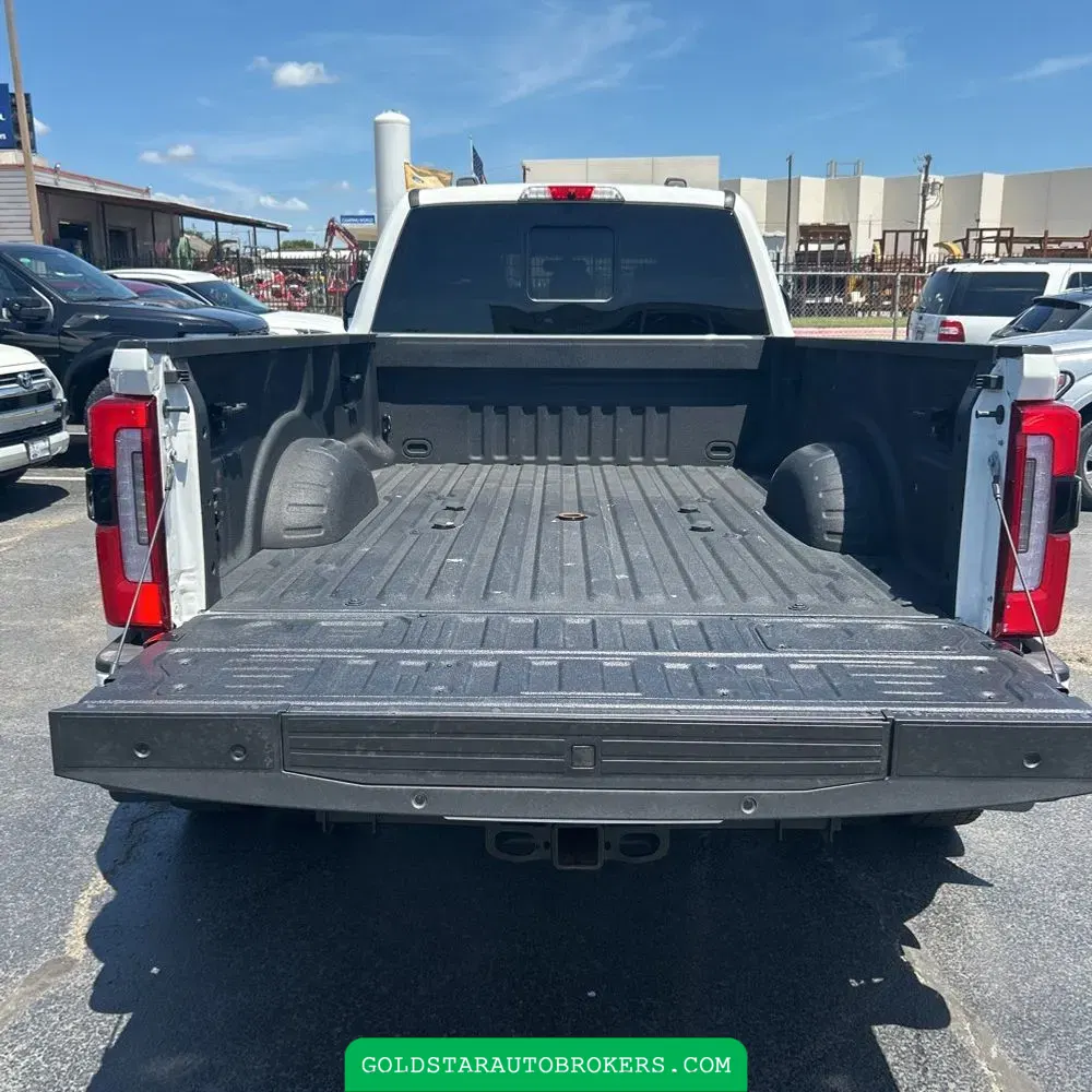 2023 Ford F-450 Super Duty Platinum