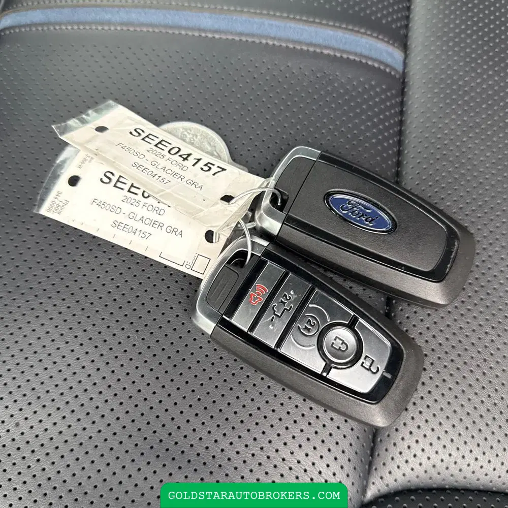 2025 Ford F-450 Super Duty Platinum